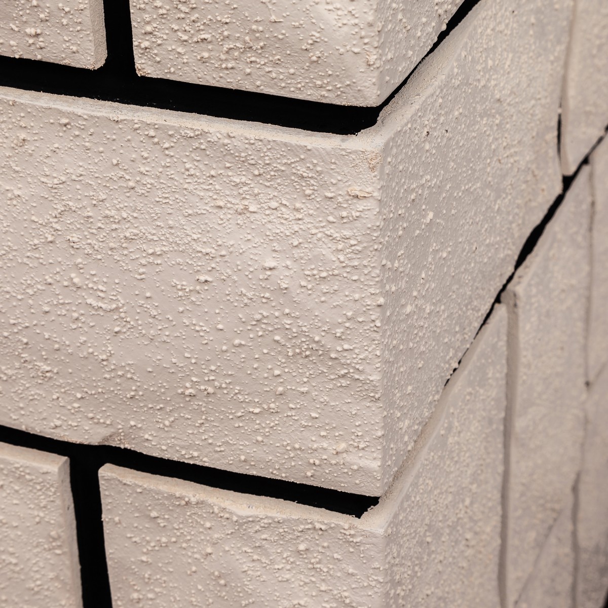 Электрокамин RealFlame Stone 26 AO античный дуб с очагом 3D Novara
